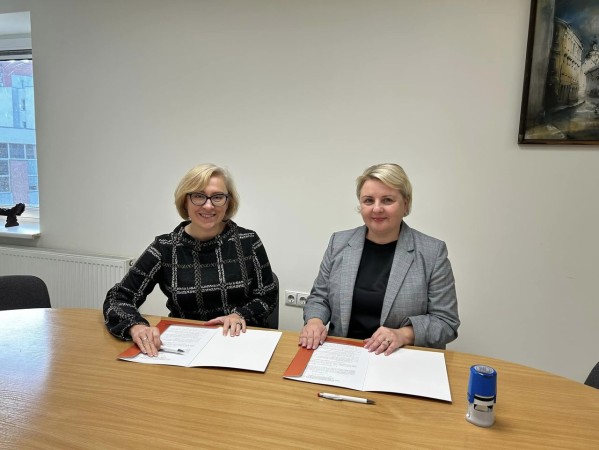 Bendradarbiavimo sutartis su MRU Žmogaus ir visuomenės studijų fakultetu